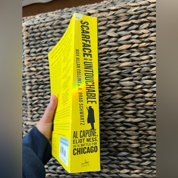 2 Book Bundle - Picture 5 of 11